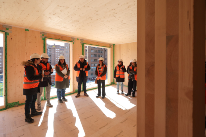 La inversión de los apartamentos públicos construidos con madera en Azpilagaña aumenta en 3 millones