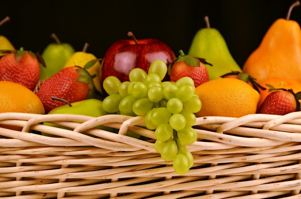 La fruta es uno de esos alimentos con propiedades curativas que pueden ayudarnos tanto en la fase preventiva como en la de tratamiento de ciertas dolencias. 