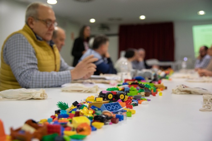 Piezas de Lego para innovar en prevención de riesgos laborales dentro de la construcción