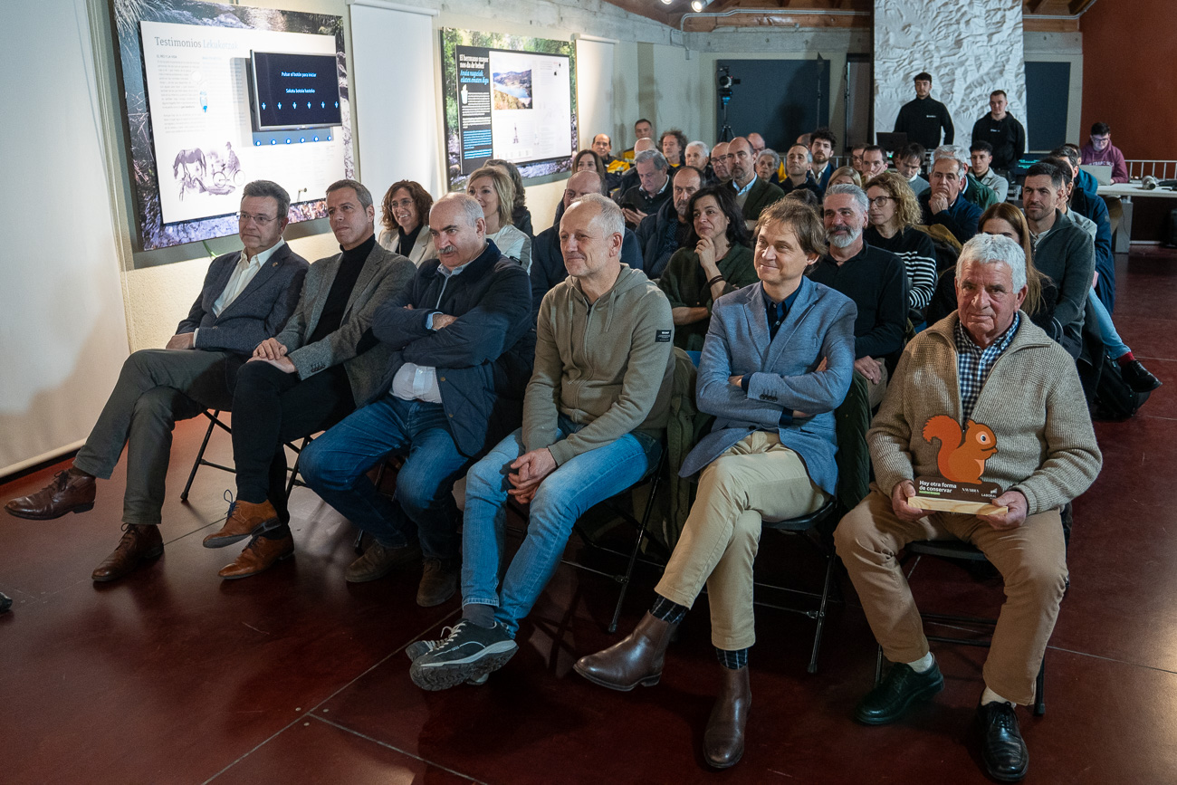 En busca de empresas madrinas para conservar los bosques de San Martín de Unx y el valle de Arce