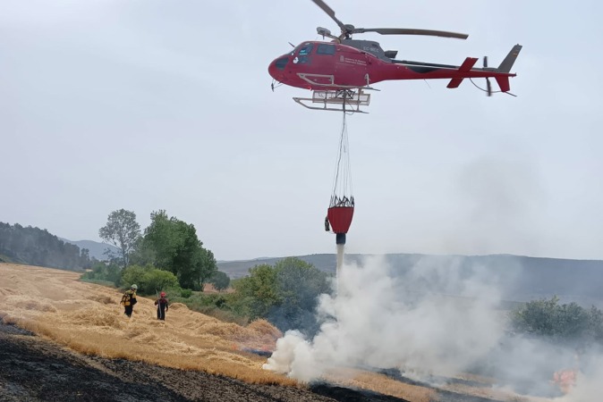 El fuego ya ha arrasado más de 10.000 hectáreas en Navarra