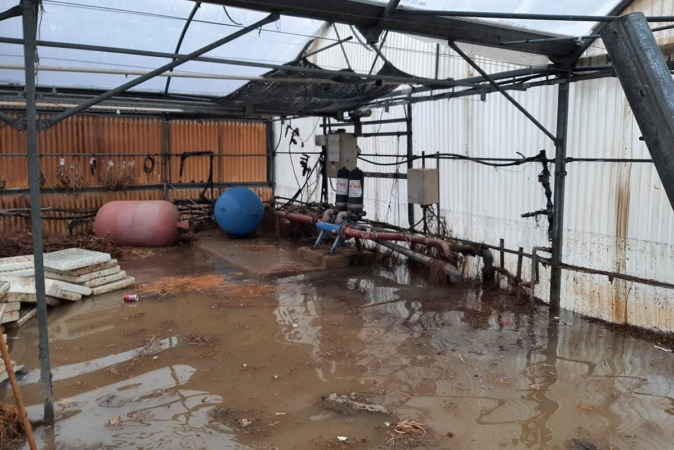 Las inundaciones destruyen los ensayos de INTIA en Cadreita