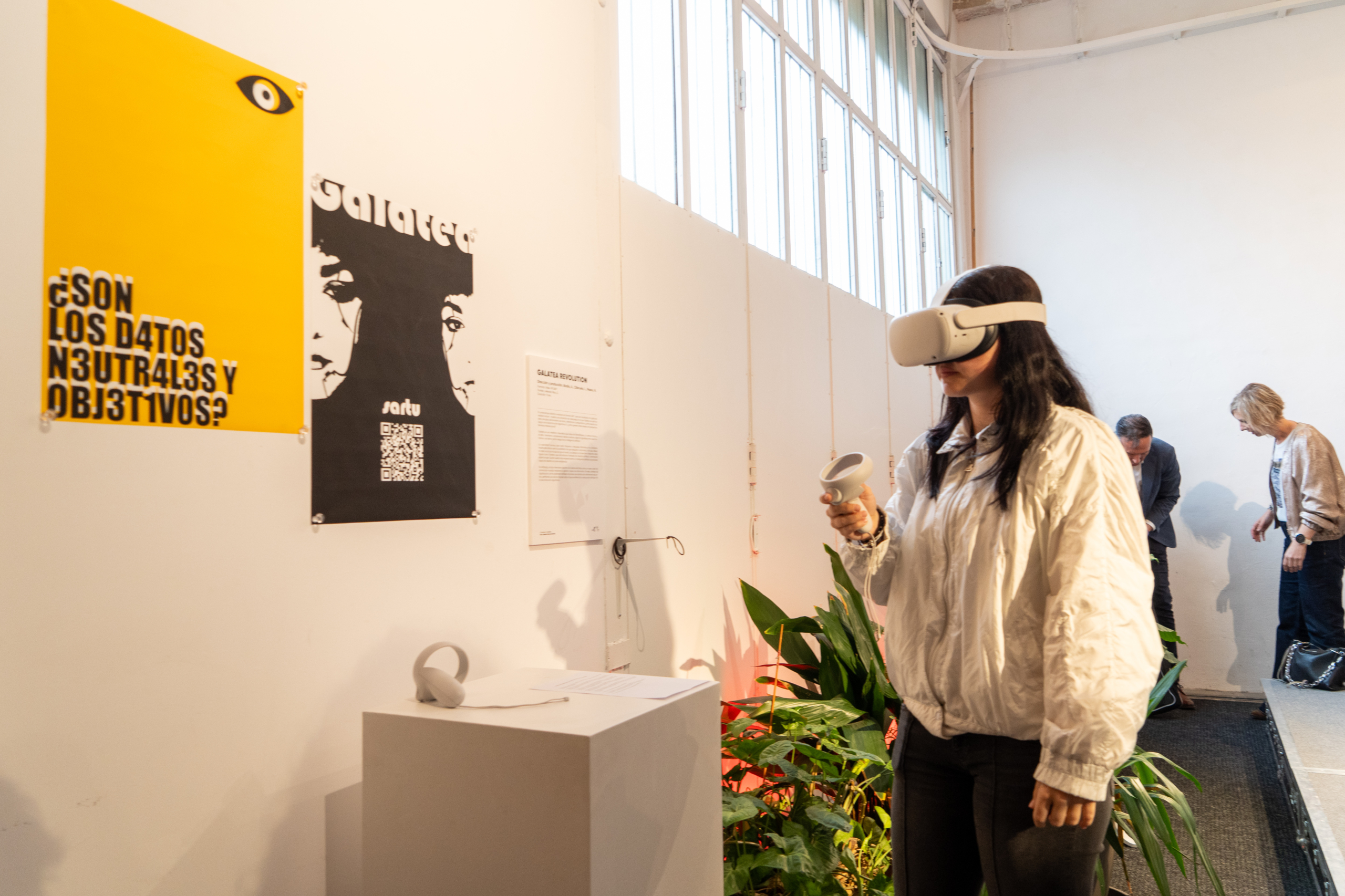 La exposición, que estará abierta durante todo junio, reúne diez obras contemporáneas.