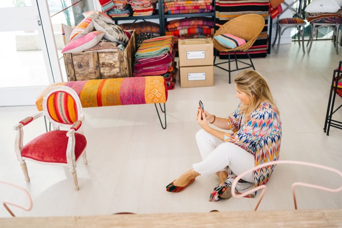 María Ibáñez exporta sus alfombras andinas a cuatro países europeos