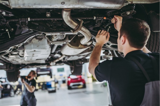 Las ventas de coches siguen cayendo, pero no hay más visitas al taller