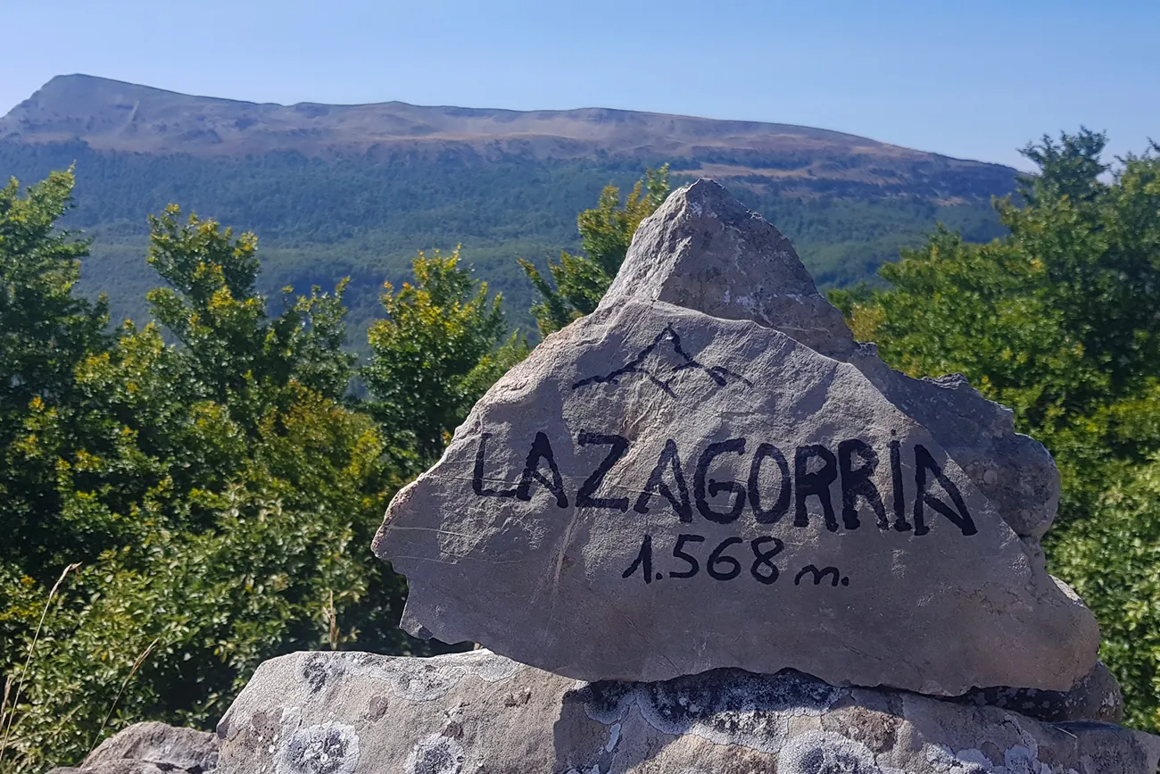 La ruta que lleva a Lapazarra y Lazagorria es perfecta para quienes quieren caminar en soledad.