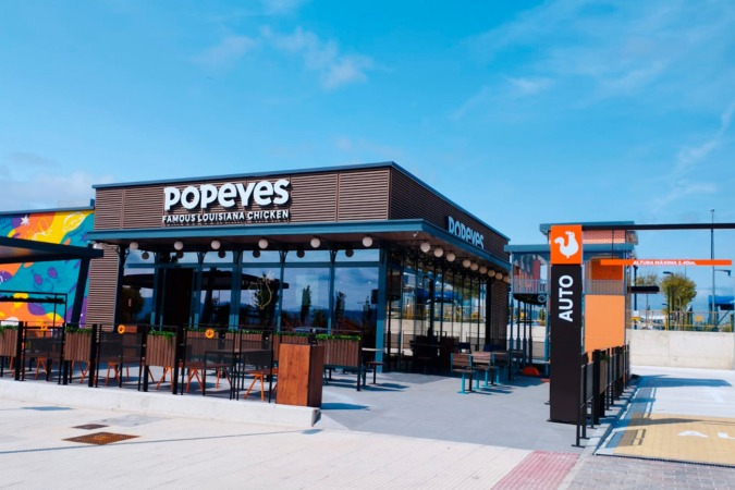 Popeyes invierte 3 millones de euros y crea 60 empleos en sus dos restaurantes navarros