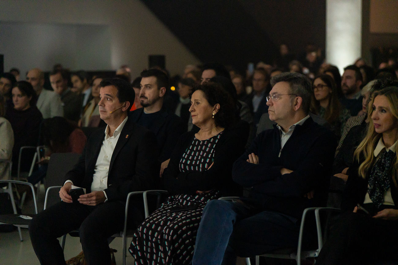 El Anuario de Navarra Capital que trajo un poco de luz