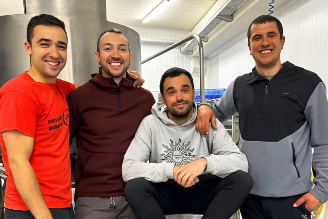 Los jóvenes de Roncal que han producido 25 toneladas de queso en su primer año al frente de EKIA