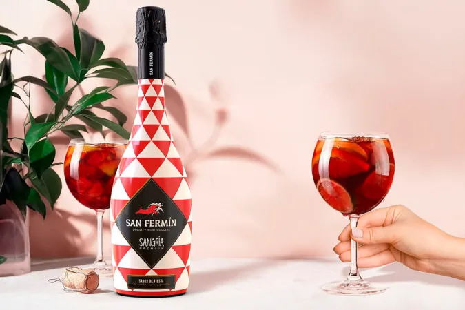 Dos emprendedores de Bilbao y Córdoba lanzan la primera sangría con la marca San Fermín