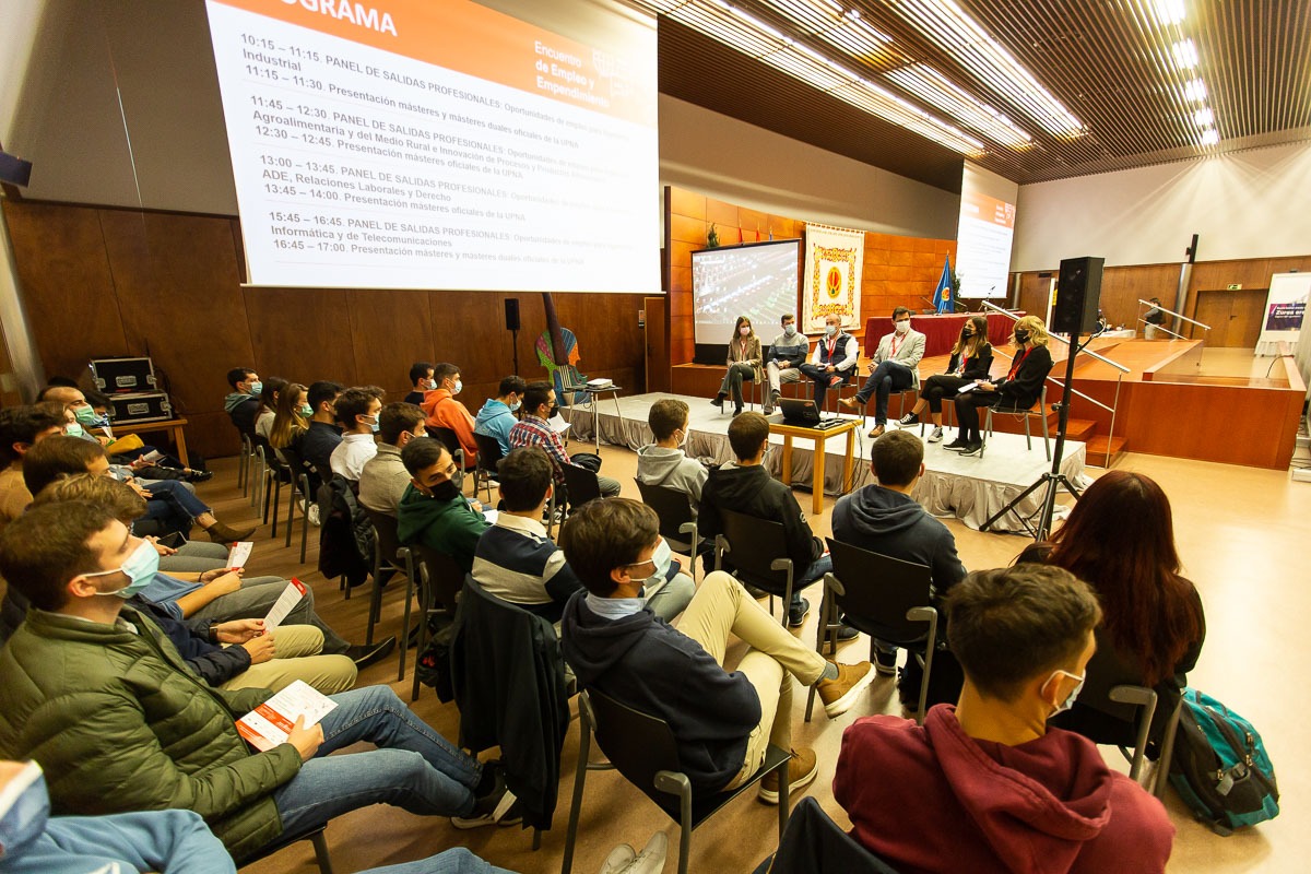 El XIV Encuentro de Empleo y Emprendimiento de la UPNA, en imágenes