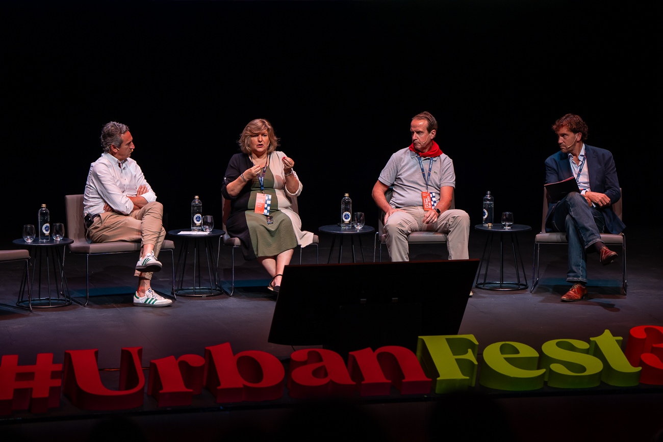 De izda. a dcha., Carlos Mangado, Fay Taylor, Fernando de Portugal y Javier Lacunza.