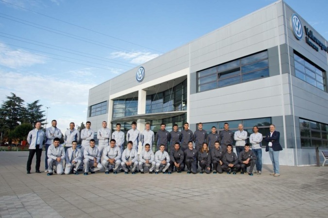 VW Navarra inicia su décimo Programa de Aprendices con 24 alumnos